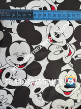 Cargar imagen en el visor de la galería, Microfibra Antifluidos Rígido Mickey Mouse Caritas
