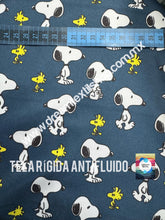 Cargar imagen en el visor de la galería, Microfibra Antifluidos Rígido Snoopy woodstock Zap

