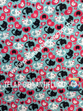 Cargar imagen en el visor de la galería, Microfibra Antifluidos Rígido Gatitos Corazón fondo aqua
