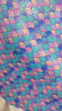 Cargar imagen en el visor de la galería, Tela Lycra Lentejuela escamas sirena
