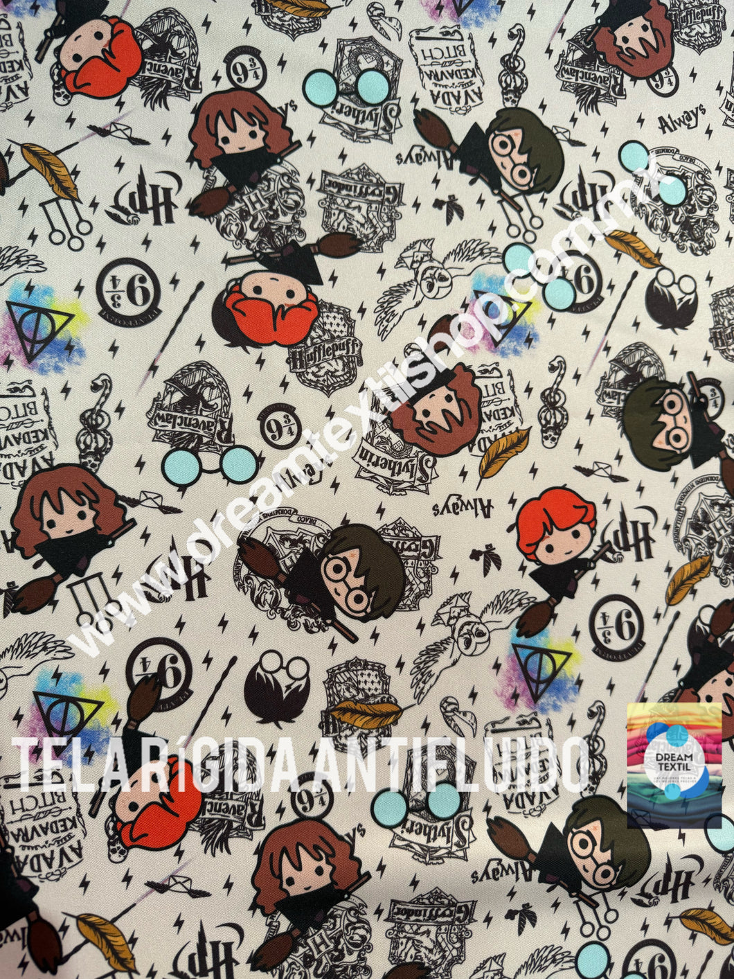 Microfibra Antifluidos Rígido Harry Potter fondo beige