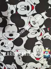 Cargar imagen en el visor de la galería, Microfibra Antifluidos Rígido Mickey Mouse Caritas
