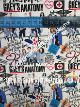 Cargar imagen en el visor de la galería, Microfibra Antifluidos Rígido Medicina grey’s Anatomy fondo blanco
