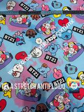 Cargar imagen en el visor de la galería, Microfibra Stretch Antifluidos BT21 fondo azul
