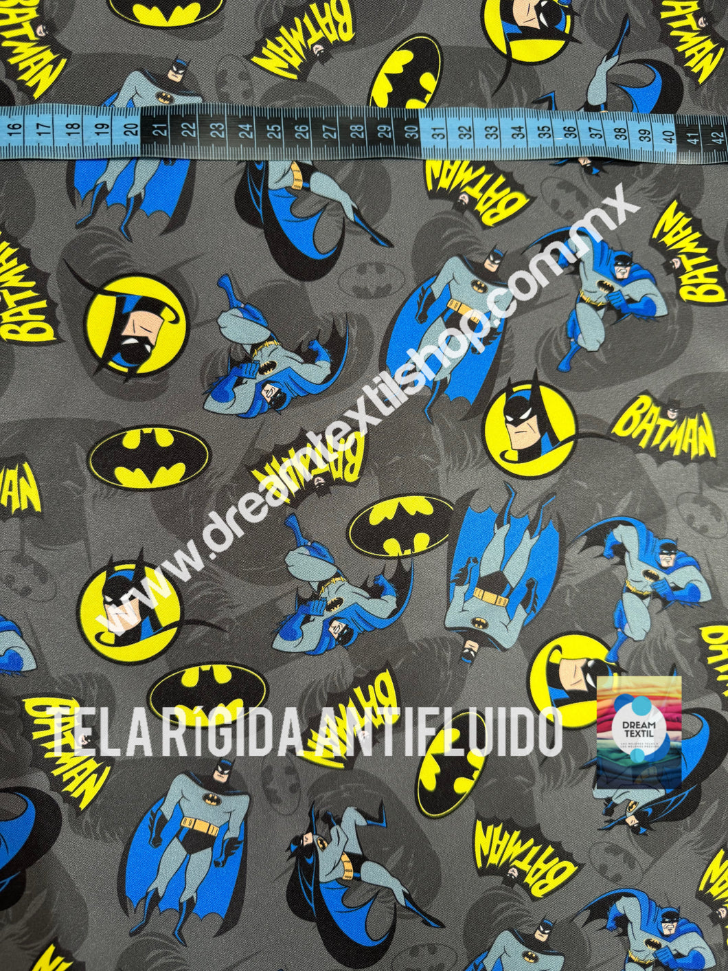 Microfibra Antifluidos Rígido Batman fondo gris