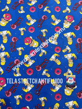 Cargar imagen en el visor de la galería, Microfibra Stretch Antifluidos Simpsons Homero Donas
