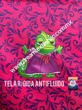 Cargar imagen en el visor de la galería, Microfibra Antifluidos Rígido Rapunzel Pascal fondo rosa cap (48 x 48cm centrado 20cm)
