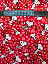 Cargar imagen en el visor de la galería, Microfibra Antifluidos Rígido Snoopy corazón
