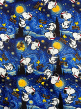 Cargar imagen en el visor de la galería, Microfibra Stretch Antifluidos Snoopy noche estrellada
