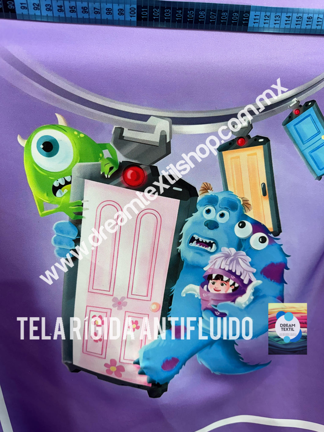 Microfibra Antifluidos Rígido Monster Inc sully, mike y boo door cap  (48 x 48cm centrado 20cm)