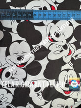 Cargar imagen en el visor de la galería, Microfibra Antifluidos Rígido Mickey Mouse Caritas
