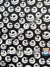 Cargar imagen en el visor de la galería, Microfibra Antifluidos Rígido Calaveritas Extraño mundo de Jack
