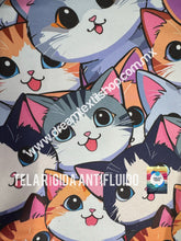 Cargar imagen en el visor de la galería, Microfibra Antifluidos Rígido Gatitos tiernos gris grande
