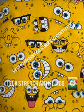 Cargar imagen en el visor de la galería, Microfibra Stretch Antifluidos Bob Esponja Caritas fondo amarillo
