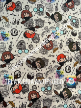 Cargar imagen en el visor de la galería, Microfibra Antifluidos Rígido Harry Potter fondo beige
