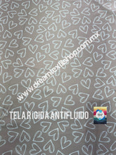 Cargar imagen en el visor de la galería, Microfibra Antifluidos Rígido Corazones Fondo beige
