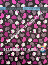 Cargar imagen en el visor de la galería, Microfibra Antifluidos Rígido Gatitos Corazon rosa fondo negro
