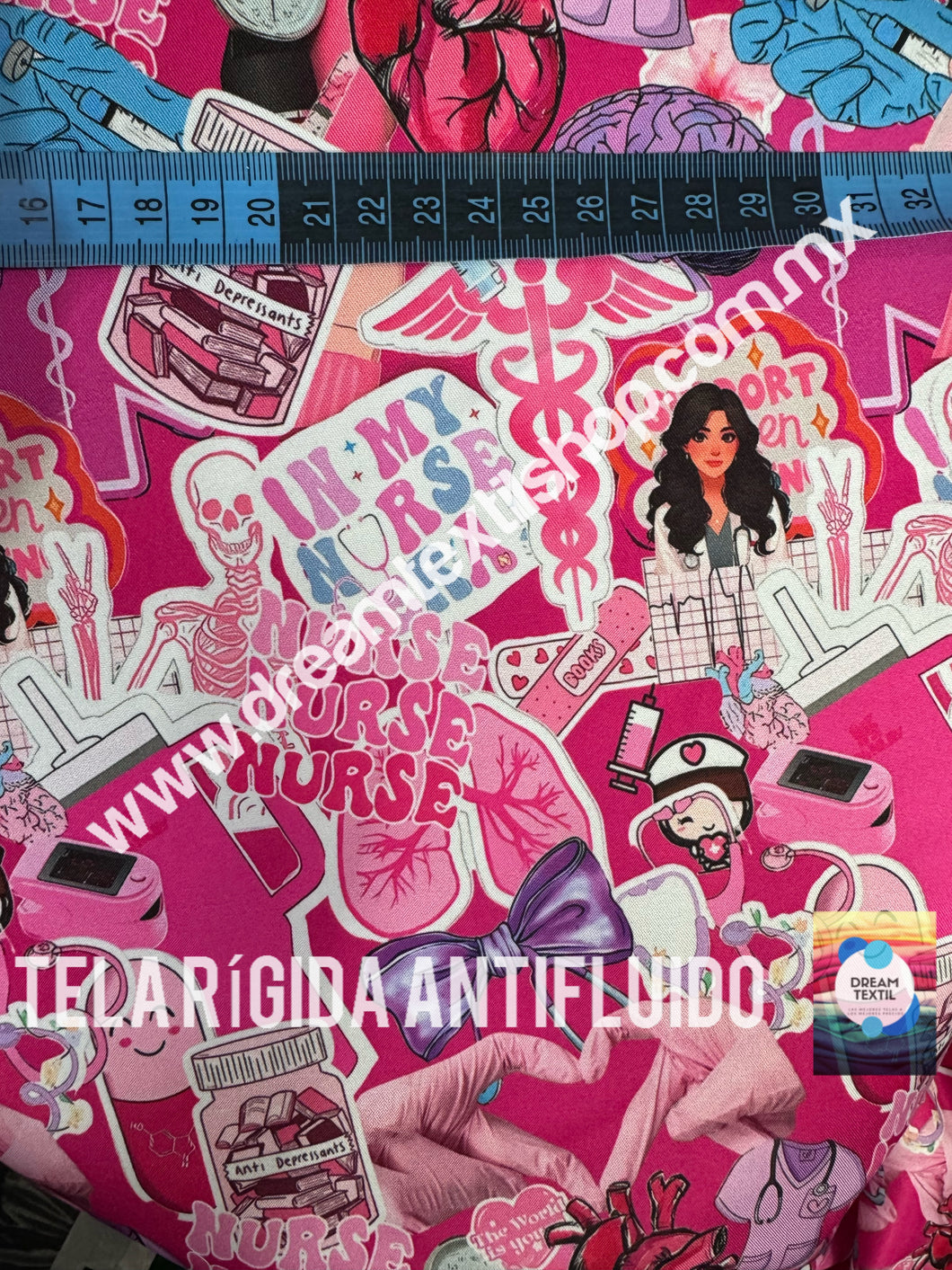 Microfibra Antifluidos Rígido Medicina Nurse Corazón fondo rosa
