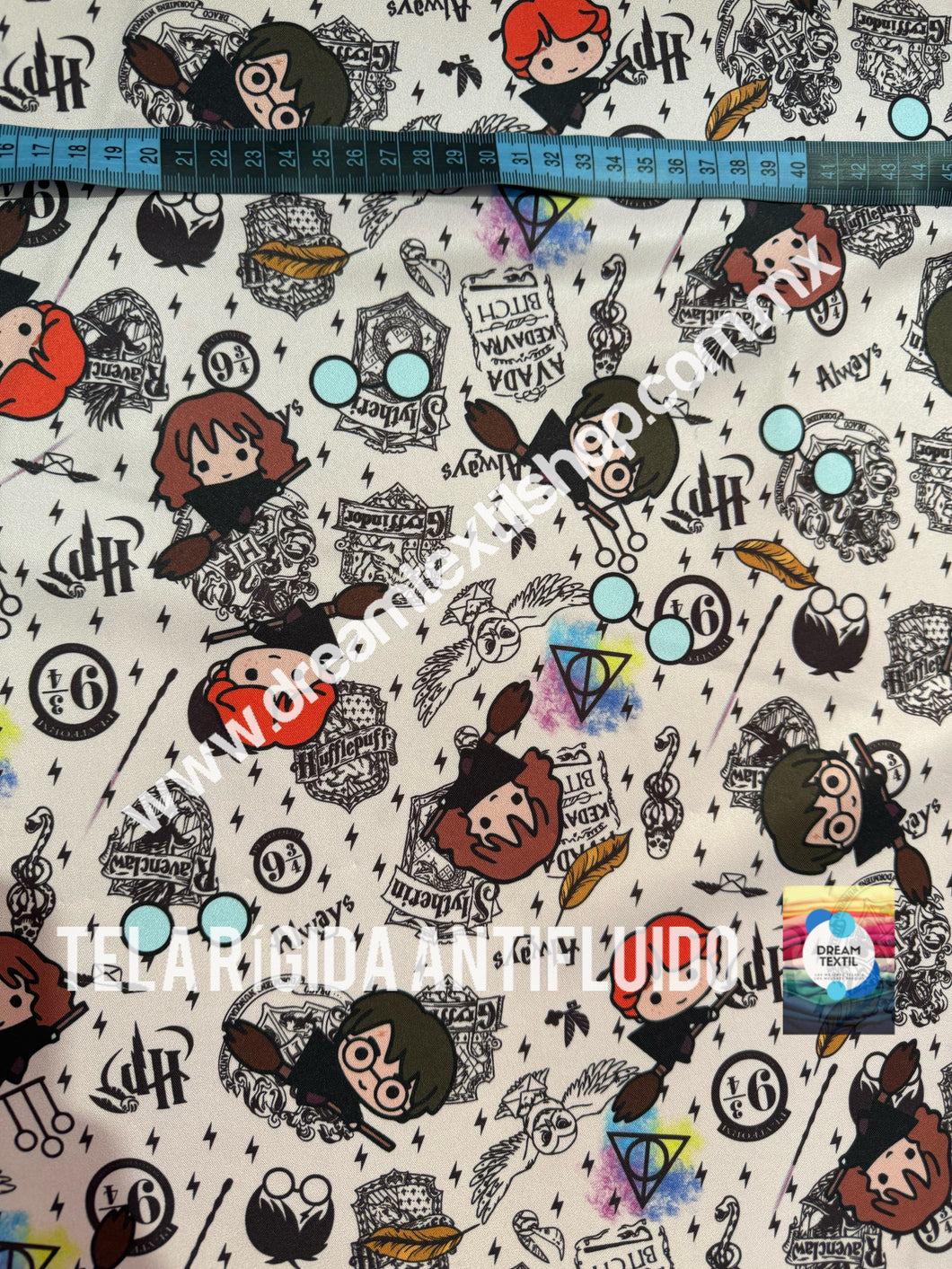 Microfibra Antifluidos Rígido Harry Potter fondo beige