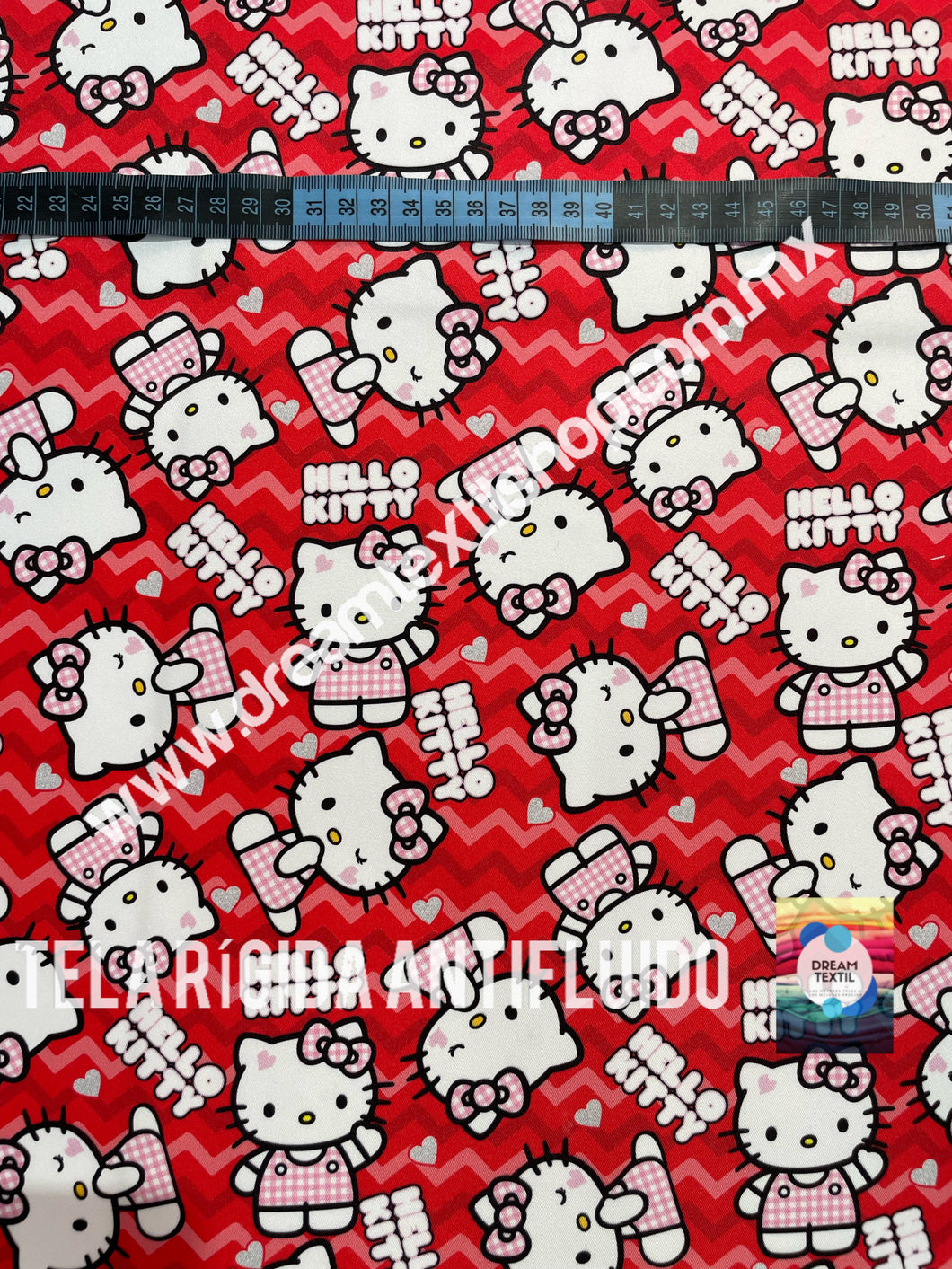Microfibra Antifluidos Rígido Kitty Fondo rojo