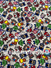 Cargar imagen en el visor de la galería, Microfibra Antifluidos Rígido Avengers Tiny fondo gris
