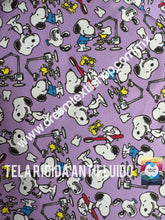 Cargar imagen en el visor de la galería, Microfibra Antifluidos Rígido Snoopy dentista
