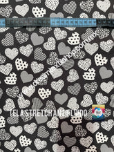 Cargar imagen en el visor de la galería, Microfibra Stretch Antifluidos Corazones Fondo Negro
