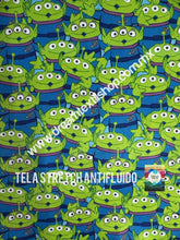 Cargar imagen en el visor de la galería, Microfibra Stretch Antifluidos Toy story Marcianitos
