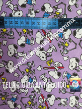 Cargar imagen en el visor de la galería, Microfibra Antifluidos Rígido Snoopy dentista
