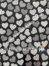 Cargar imagen en el visor de la galería, Microfibra Stretch Antifluidos Corazones Fondo Negro
