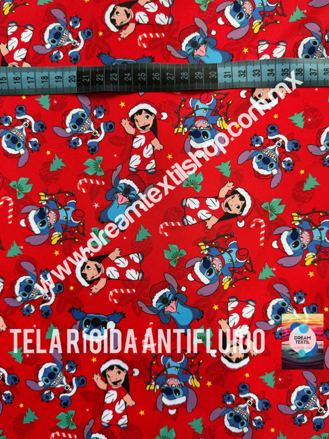 Microfibra Antifluidos Rígido Stitch fondo rojo navideño