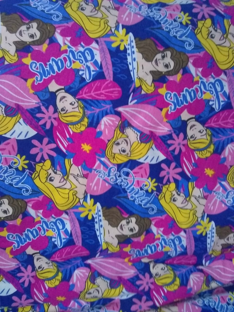 Chifon Estampado Princesas Disney rosa