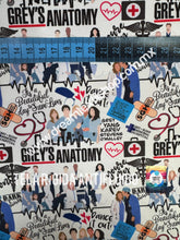 Cargar imagen en el visor de la galería, Microfibra Antifluidos Rígido Medicina Grey's Anatomy fondo blanco
