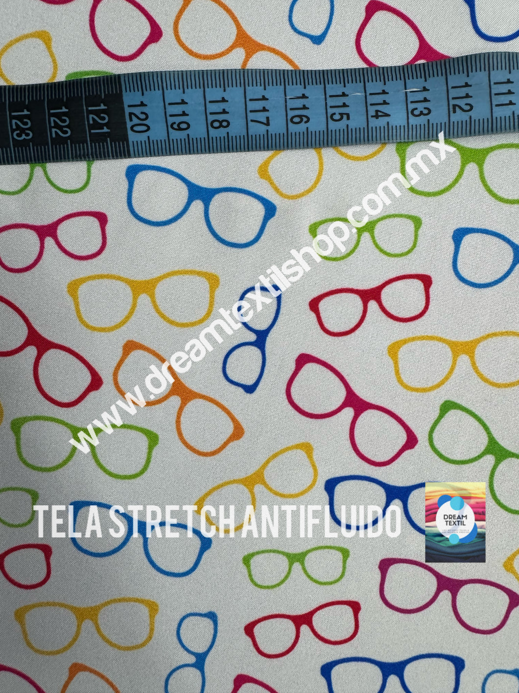 Microfibra Stretch Antifluidos Lentes colores encontrados fondo blanco