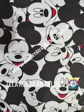 Cargar imagen en el visor de la galería, Microfibra Antifluidos Rígido Mickey Mouse Caritas
