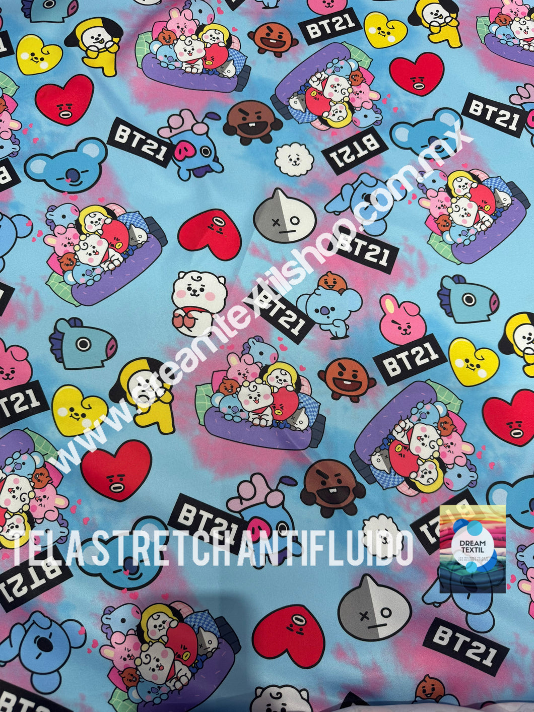 Microfibra Stretch Antifluidos BT21 fondo azul