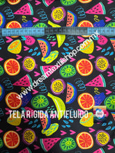 Cargar imagen en el visor de la galería, Microfibra Antifluidos Rígido Frutas Fondo Negro
