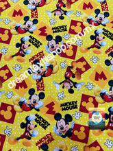 Cargar imagen en el visor de la galería, Microfibra Antifluidos Mickey fondo amarillo
