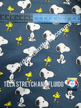Cargar imagen en el visor de la galería, Microfibra Stretch Antifluidos Snoopy woodstock fondo azul
