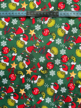 Cargar imagen en el visor de la galería, Microfibra Stretch Antifluidos Grinch hoho fondo verde
