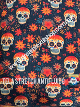 Cargar imagen en el visor de la galería, Microfibra Stretch Antifluidos Calavera Cenashuchil
