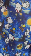 Cargar y reproducir el video en el visor de la galería, Microfibra Antifluidos Rígido Snoopy noche estrellada
