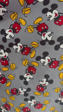 Cargar y reproducir el video en el visor de la galería, Microfibra Antifluidos Rígido Mickey fondo gris
