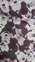 Cargar y reproducir el video en el visor de la galería, Microfibra Antifluidos Rígido Mickey Mouse Caritas

