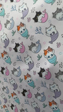 Cargar y reproducir el video en el visor de la galería, Microfibra Antifluidos Rígido Gatitos Sirena
